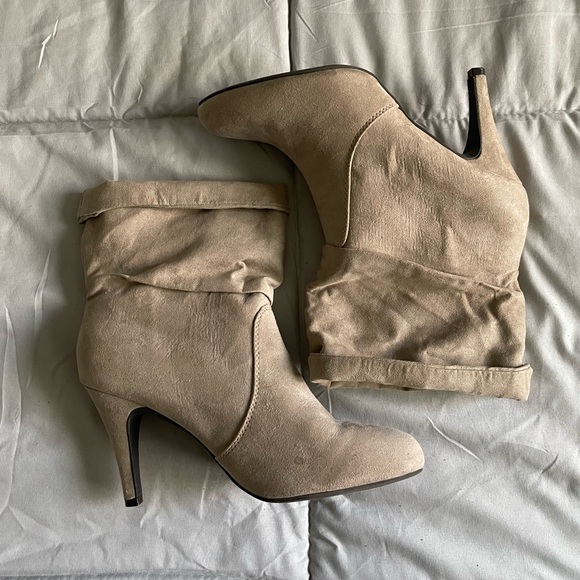 Express Slouchy Boots - Picture 1 of 8